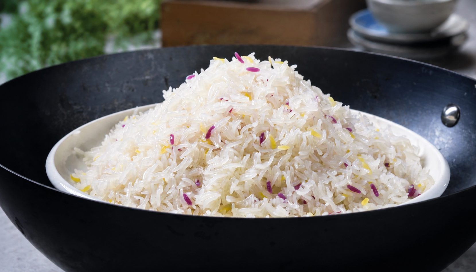 解锁完美炒饭:10公斤三色秘诀,打造粒粒分明、香气扑鼻的米饭